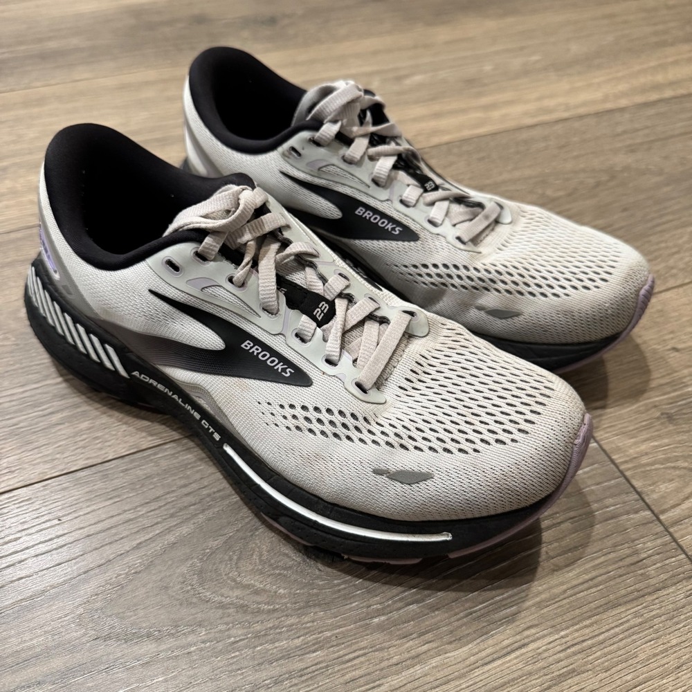 Brooks Adrenaline GTS 23 Womens Running Shoes Grey Black Size 8.5 US